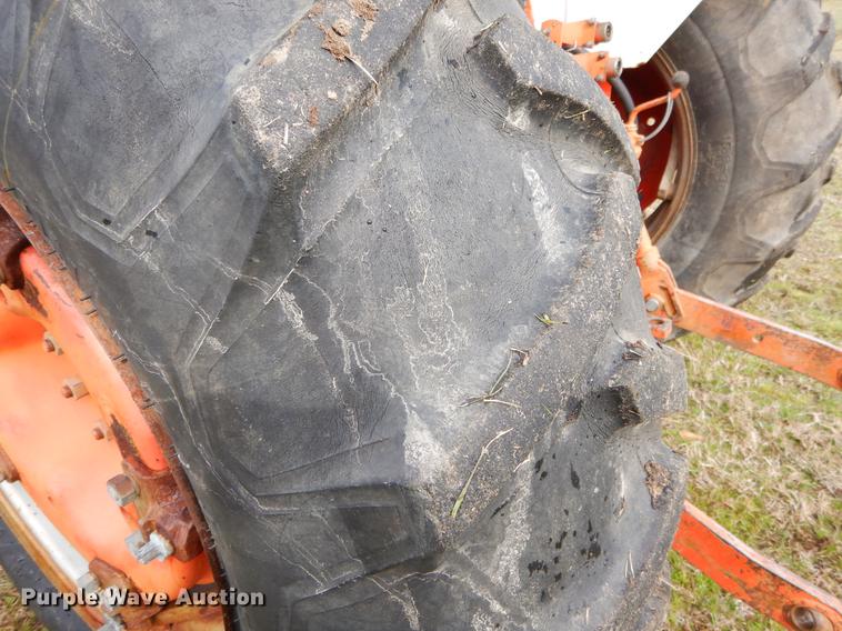 image for item DC0174 David Brown 995 tractor