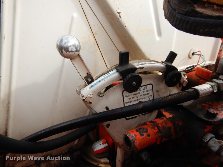 image for item DC0174 David Brown 995 tractor