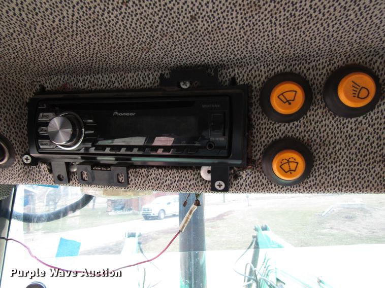 image for item DD4431 Deutz Allis 7085 MFWD tractor