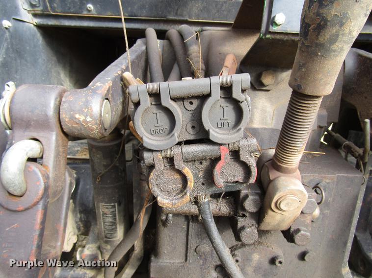 image for item DD4431 Deutz Allis 7085 MFWD tractor