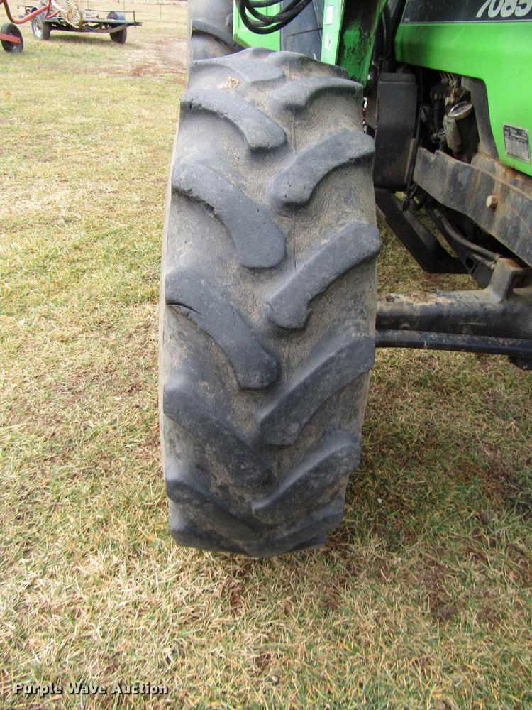 image for item DD4431 Deutz Allis 7085 MFWD tractor
