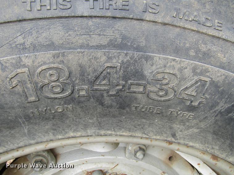 image for item DD4431 Deutz Allis 7085 MFWD tractor