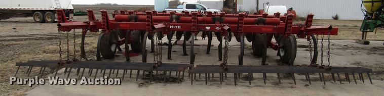 image for item DD4433 White 445 Soil Saver chisel