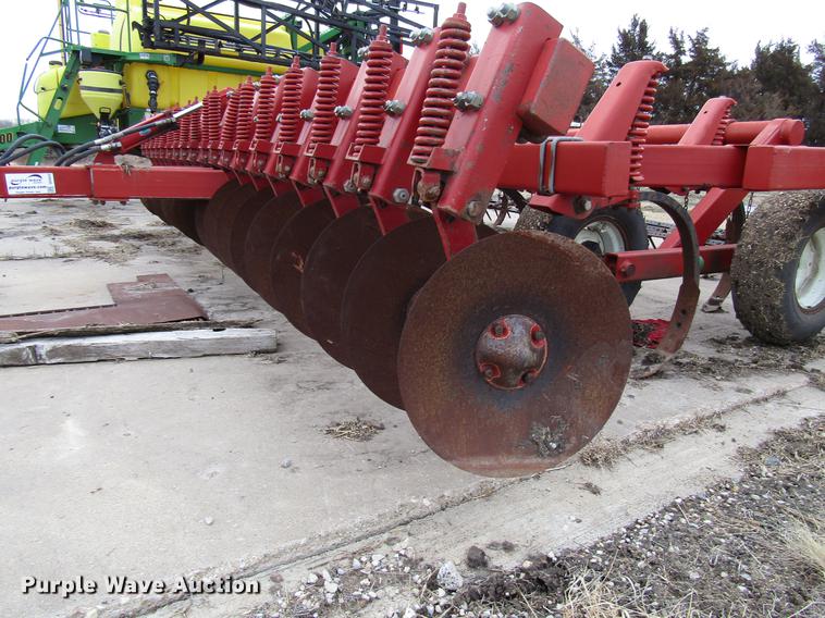 image for item DD4433 White 445 Soil Saver chisel