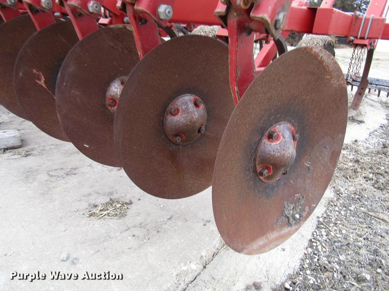 image for item DD4433 White 445 Soil Saver chisel