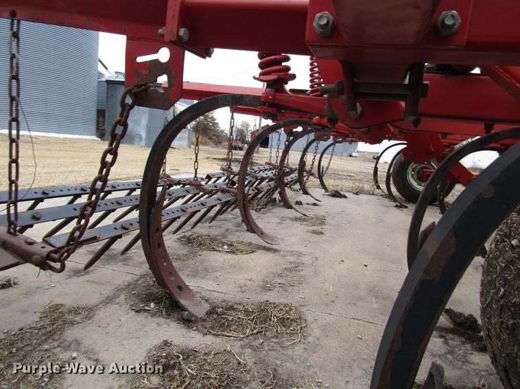 image for item DD4433 White 445 Soil Saver chisel