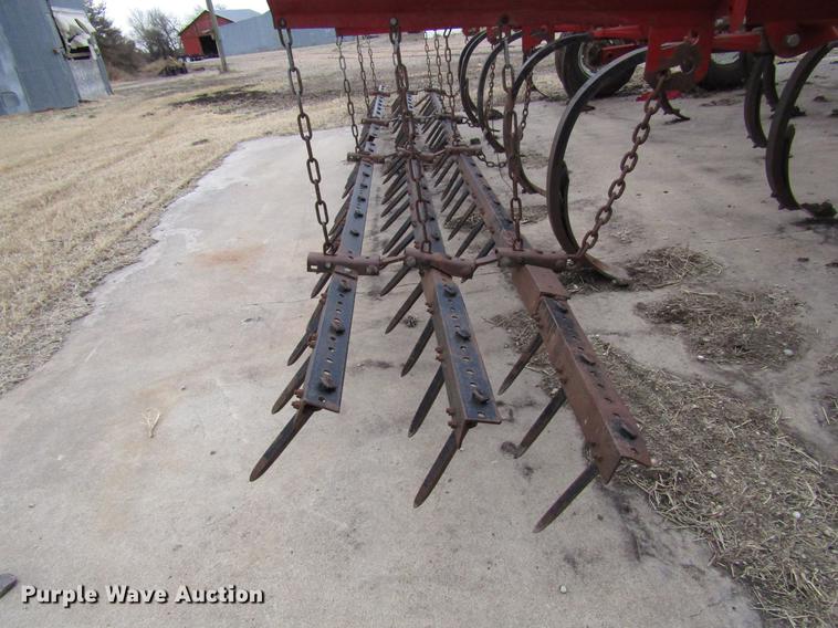 image for item DD4433 White 445 Soil Saver chisel