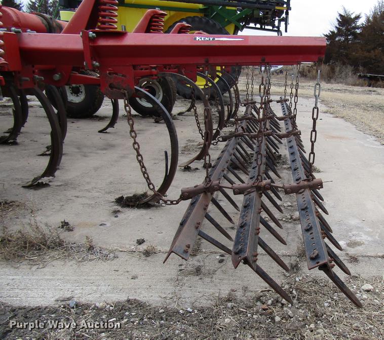 image for item DD4433 White 445 Soil Saver chisel