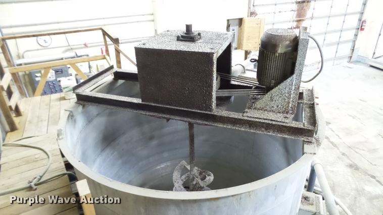 image for item DE4976 (2) stainless steel mixer tanks