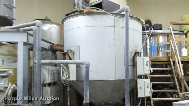 image for item DE4976 (2) stainless steel mixer tanks