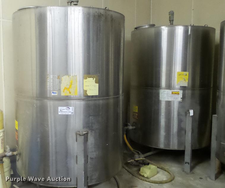 image for item DE4978 (2) stainless steel tanks