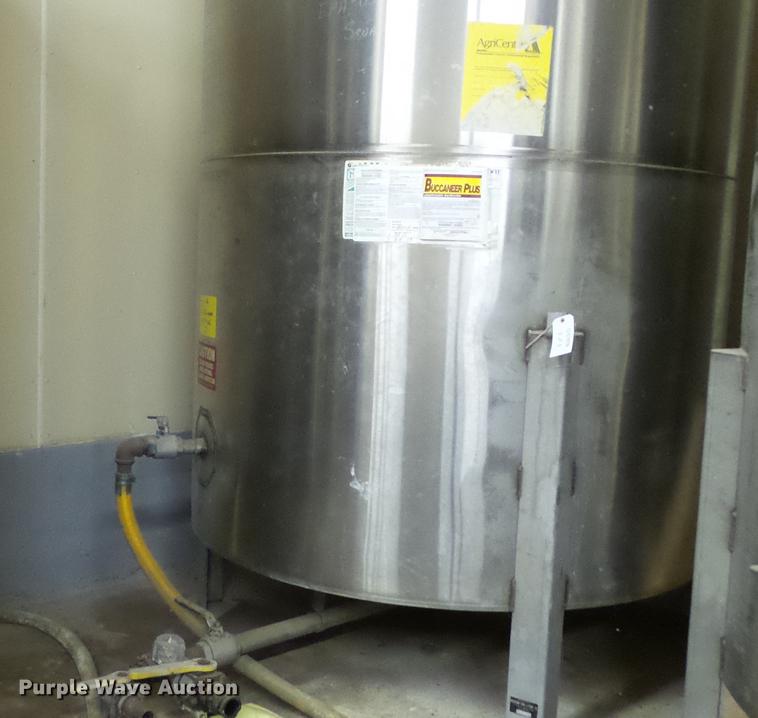 image for item DE4978 (2) stainless steel tanks
