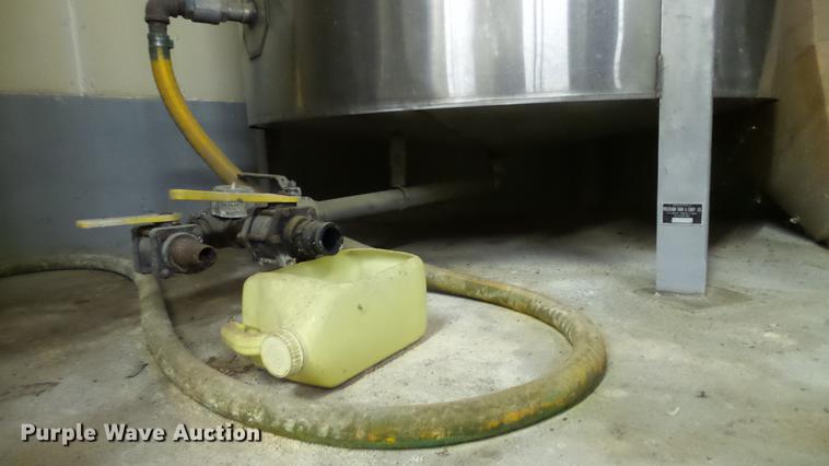 image for item DE4978 (2) stainless steel tanks