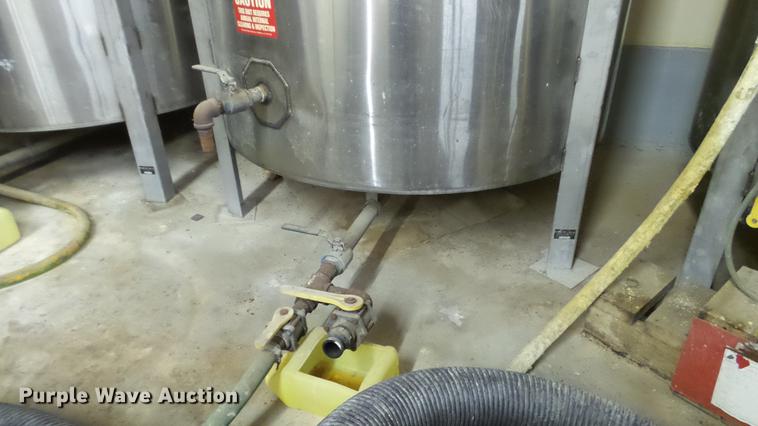 image for item DE4979 (2) stainless steel tanks