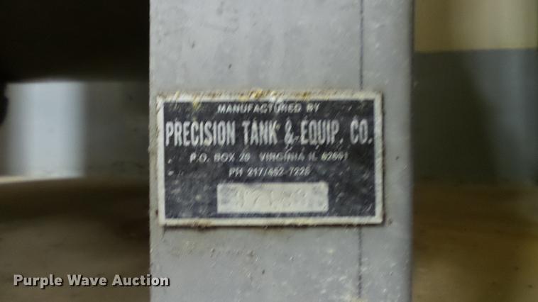 image for item DE4979 (2) stainless steel tanks
