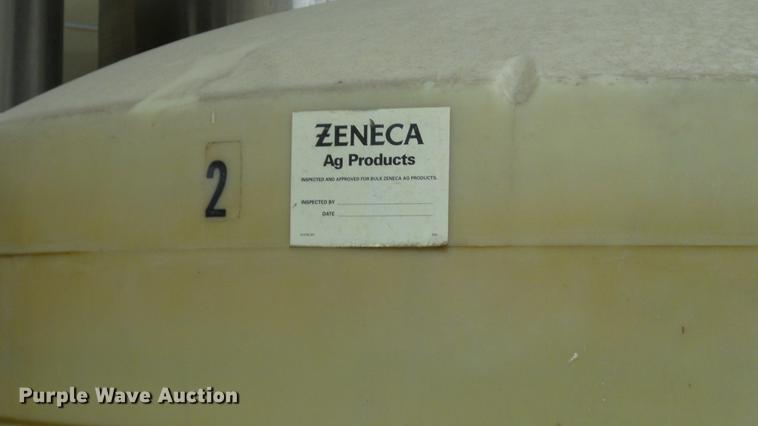 image for item DE4981 (2) poly tanks