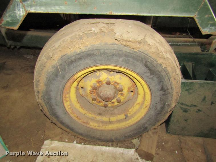 image for item DE5968 Arts Way 325-A feed mixer