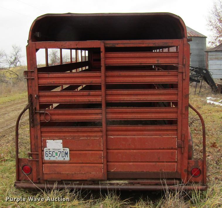 image for item DE5969 1974 WW livestock trailer