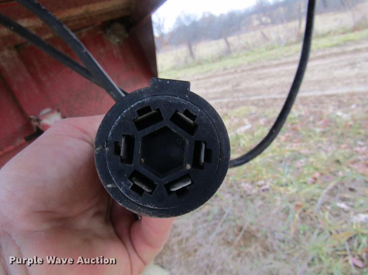 image for item DE5969 1974 WW livestock trailer