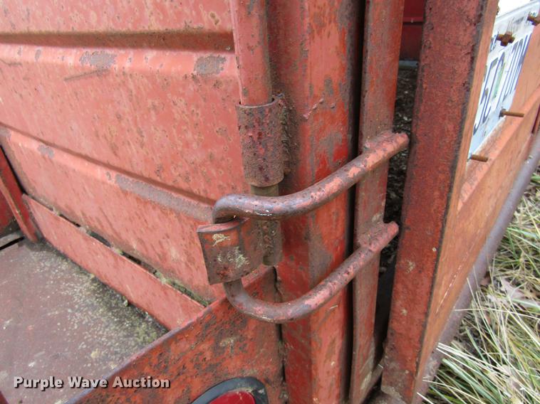 image for item DE5969 1974 WW livestock trailer