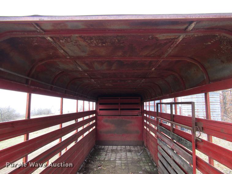 image for item DE5969 1974 WW livestock trailer