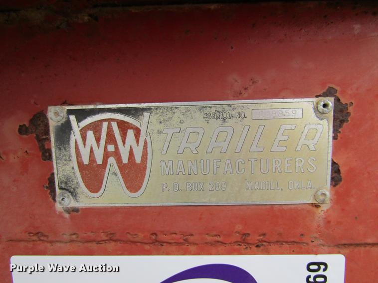 image for item DE5969 1974 WW livestock trailer