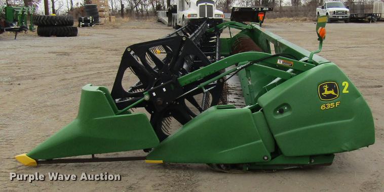 image for item DE5970 2012 John Deere 635F flex head