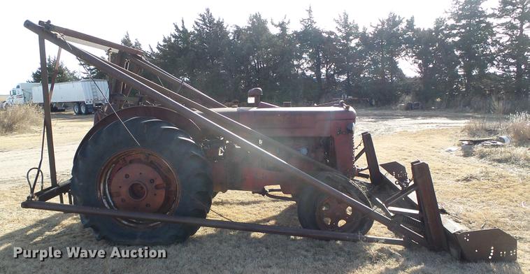 image for item DF2882 McCormick-Deering W9 tractor