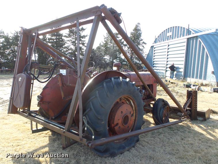 image for item DF2882 McCormick-Deering W9 tractor