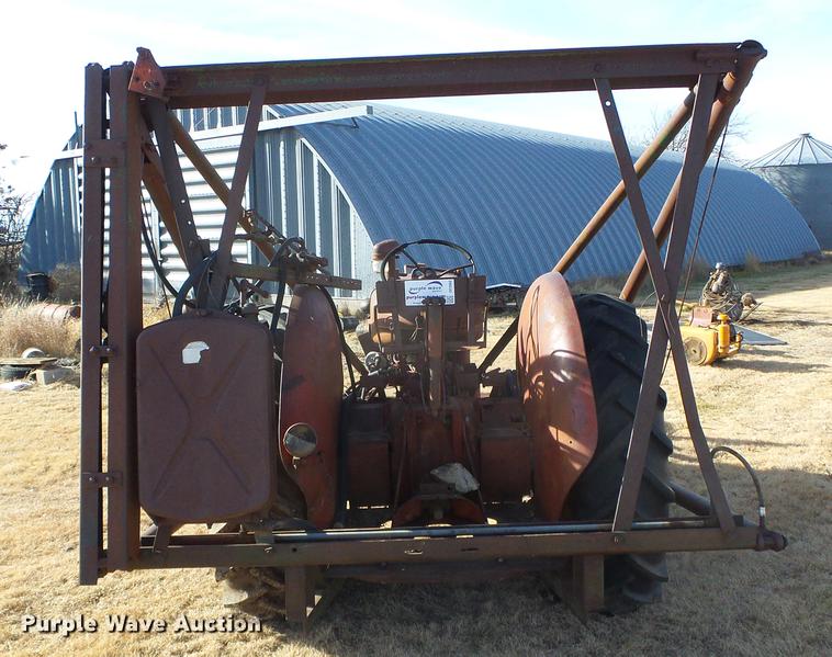 image for item DF2882 McCormick-Deering W9 tractor