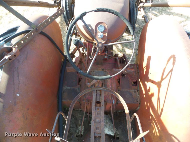 image for item DF2882 McCormick-Deering W9 tractor