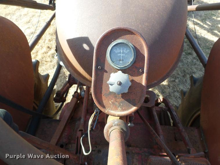 image for item DF2882 McCormick-Deering W9 tractor