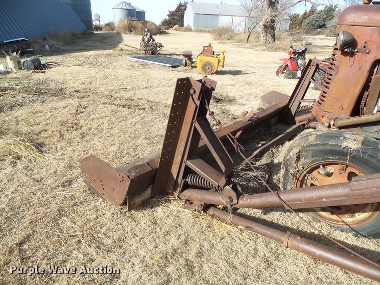 image for item DF2882 McCormick-Deering W9 tractor