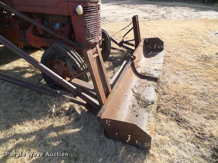 image for item DF2882 McCormick-Deering W9 tractor