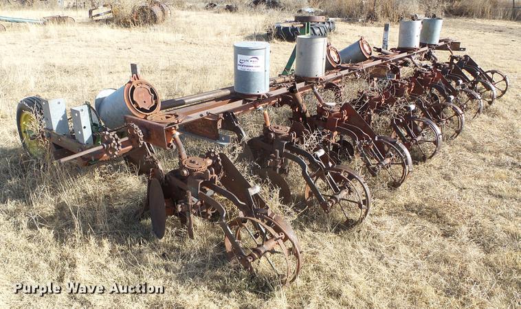 image for item DF2884 Dempster 50 planter