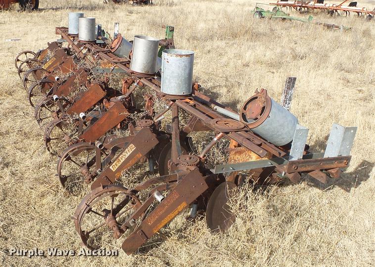 image for item DF2884 Dempster 50 planter
