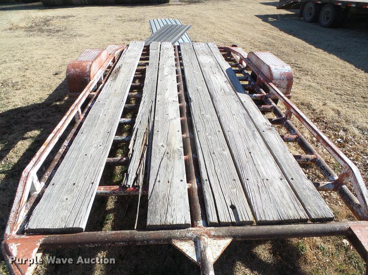 image for item DF2889 Utility trailer