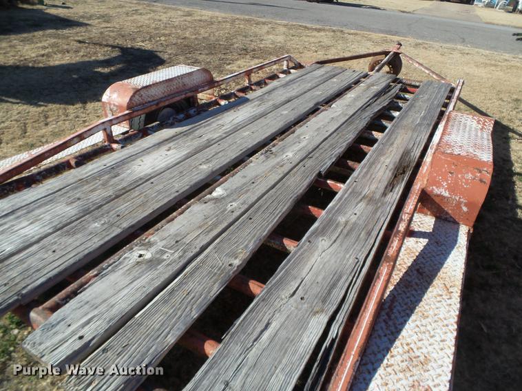 image for item DF2889 Utility trailer