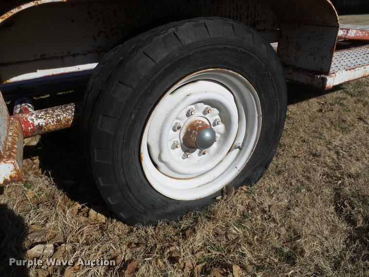 image for item DF2889 Utility trailer