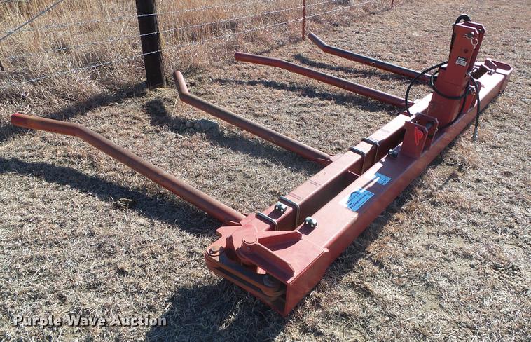 image for item DF2892 2012 Cobra IP bale mover