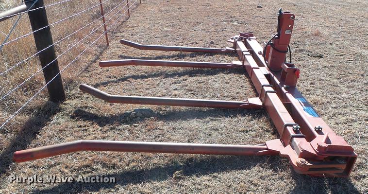 image for item DF2892 2012 Cobra IP bale mover