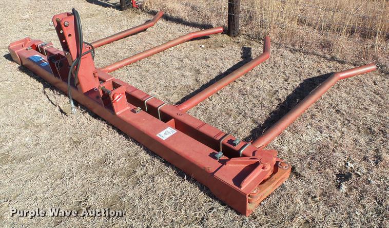 image for item DF2892 2012 Cobra IP bale mover
