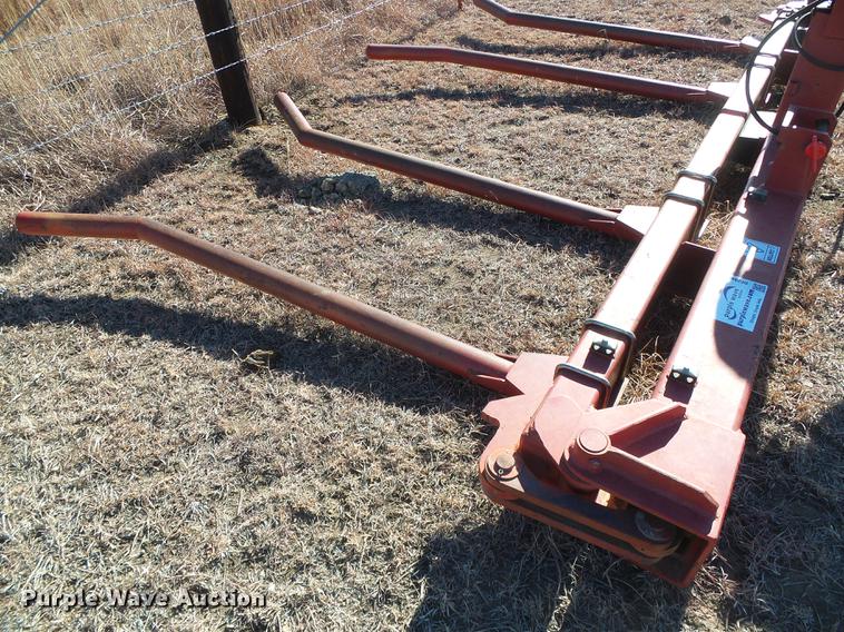 image for item DF2892 2012 Cobra IP bale mover