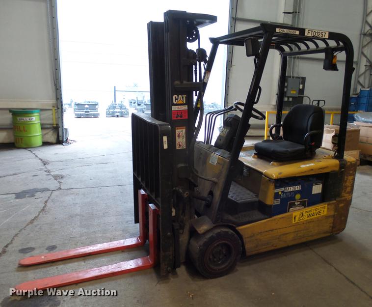 image for item DX9168 Caterpillar EP20KT forklift