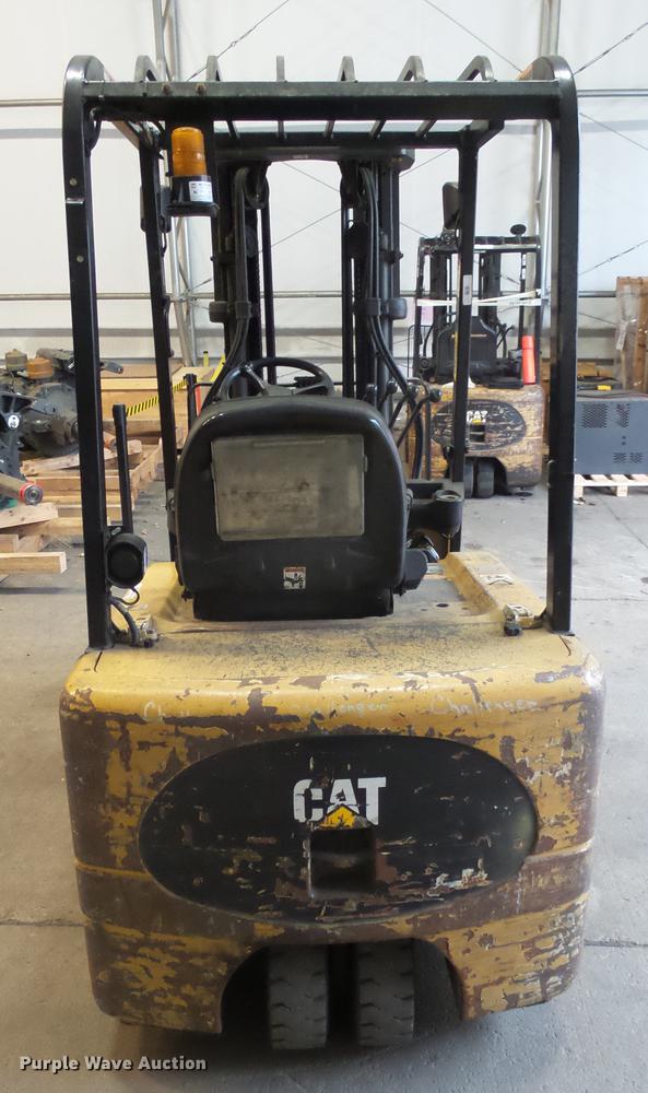 image for item DX9168 Caterpillar EP20KT forklift