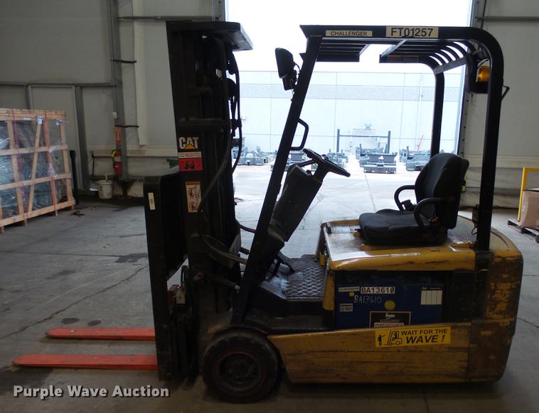 image for item DX9168 Caterpillar EP20KT forklift