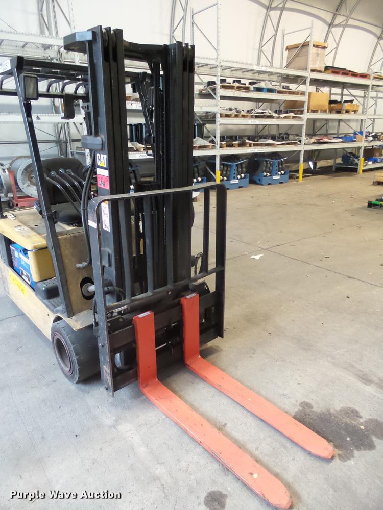 image for item DX9168 Caterpillar EP20KT forklift
