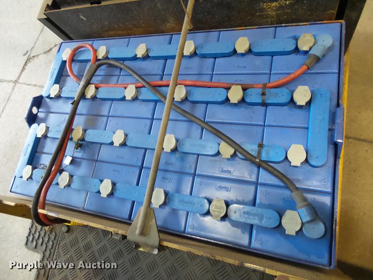 image for item DX9168 Caterpillar EP20KT forklift