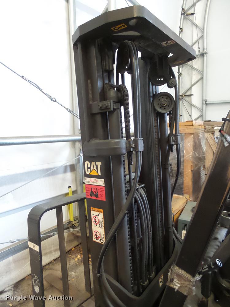 image for item DX9169 Caterpillar EP20KT forklift