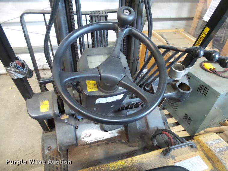 image for item DX9169 Caterpillar EP20KT forklift